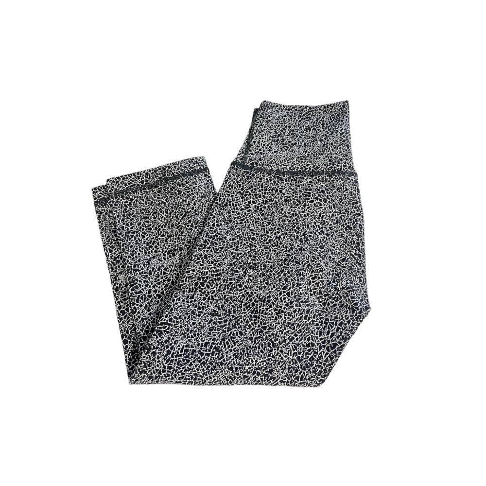 Black and white print capri lululemon leggings